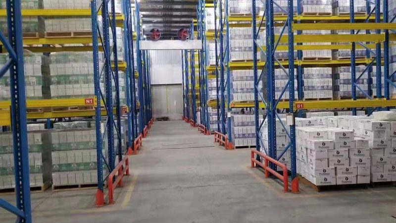 轻型货架与中型货架：承载能力与适用场景的深度解析
